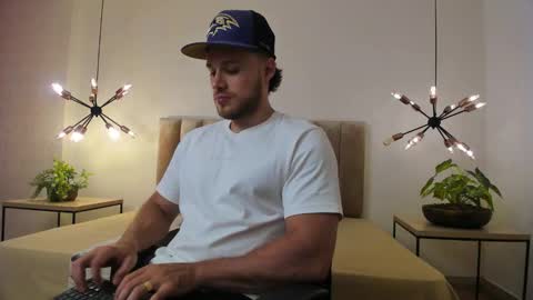 Adrein Roche online show from 27, 10, 2025