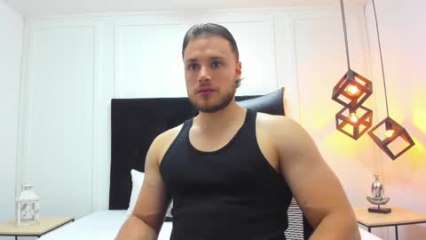 Adrein Roche online show from 30, 10, 2025