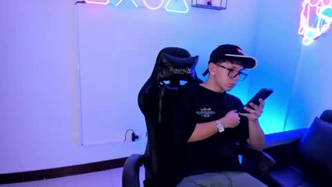 adrien_silex online show from 16, 4, 2026