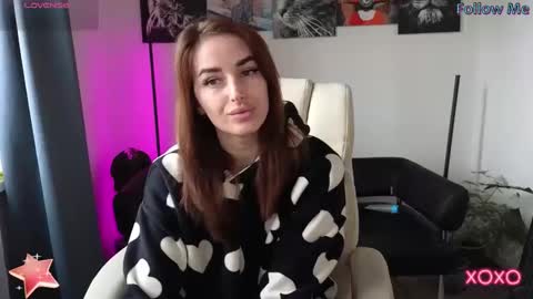 Adriana online show from 4, 3, 2025