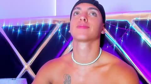 Adrian Lopez online show from 16, 12, 2024