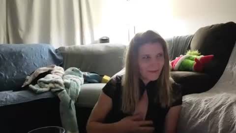 Rose online show from 9, 8, 2026