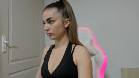 Snapshot of adventurina chatting on 25, 11, 2025 adventurina online show from 25, 11, 2025