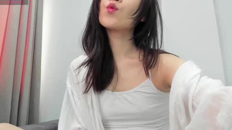 Aenie online show from 1, 2, 2025