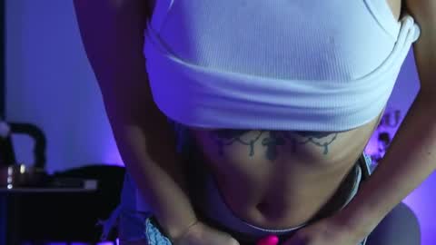 Snapshot of aelia_anara chatting on 7, 11, 2025 Aelia online show from 7, 11, 2025