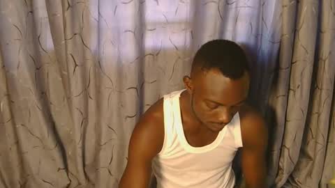 Snapshot of african_hotchocolate chatting on 16, 12, 2025 sexiest online show from 16, 12, 2025