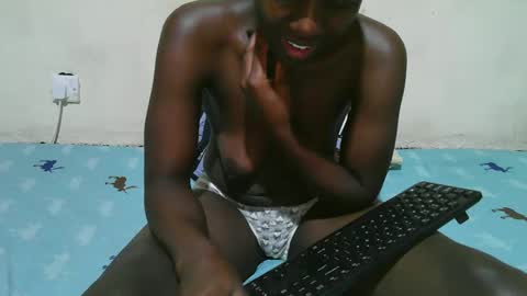 Snapshot of african_pussy2 chatting on 7, 3, 2025 african_pussy2 online show from 7, 3, 2025
