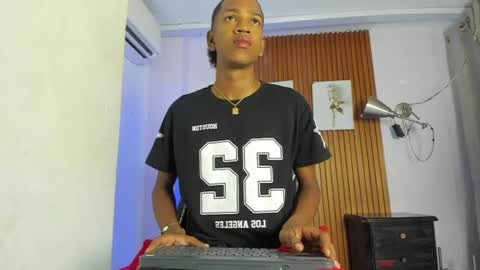 afrowayuu online show from 24, 6, 2026