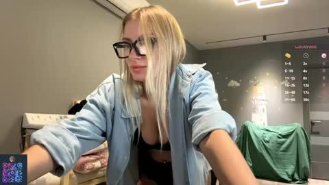 Snapshot of afterdeep chatting on 5, 6, 2026 Mila -call me cute online show from 5, 6, 2026