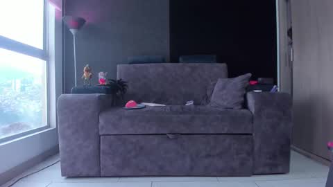 Agata Collinss online show from 9, 2, 2025