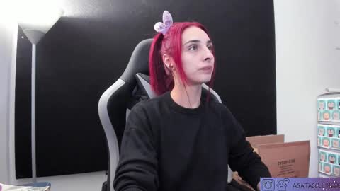 Agata Collinss online show from 1, 3, 2026