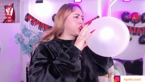 Snapshot of agatha_luxx chatting on 30, 10, 2025 Agatha online show from 30, 10, 2025