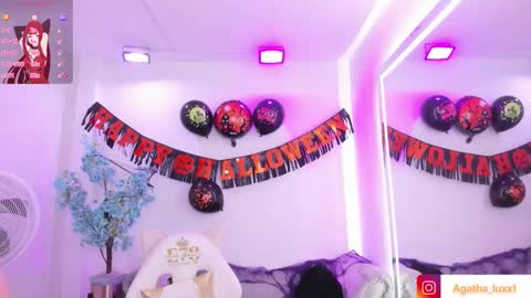 Snapshot of agatha_luxx chatting on 1, 11, 2025 Agatha online show from 1, 11, 2025