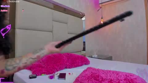 LUNNA online show from 12, 2, 2025