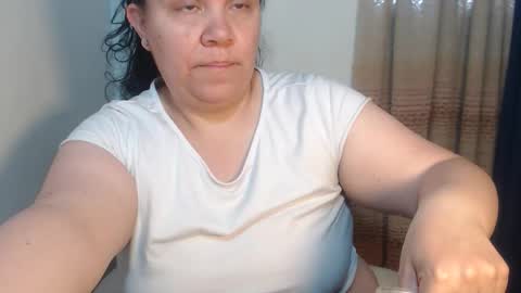 Snapshot of agathaaaa chatting on 15, 12, 2025 online show from 15, 12, 2025