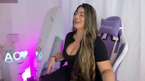 Snapshot of agathaowens chatting on 2, 10, 2025 Agatha Owens online show from 2, 10, 2025