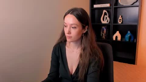 Agnes online show from 18, 6, 2026