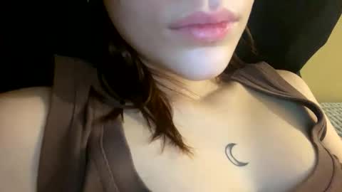 Agnes online show from 4, 10, 2025