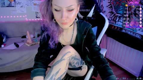 Snapshot of agonygirlxxx chatting on 3, 1, 2025 Evexxxx EX KKKRARE online show from 3, 1, 2025