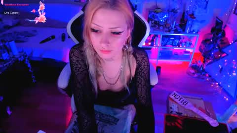 Snapshot of agonygirlxxx chatting on 6, 3, 2025 Evexxxx EX KKKRARE online show from 6, 3, 2025