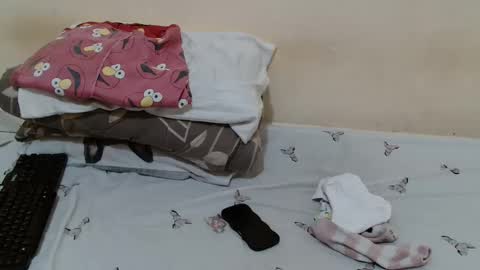 Snapshot of aguas_ chatting on 8, 4, 2026 aguas online show from 8, 4, 2026