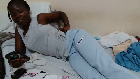 Snapshot of aguas_ chatting on 8, 4, 2026 aguas online show from 8, 4, 2026