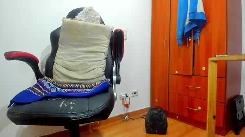 Agustin online show from 6, 12, 2024