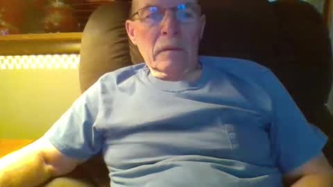 aguynrkfrd online show from 16, 12, 2024