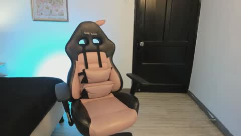 Snapshot of ah_mara chatting on 19, 9, 2025 Ahmara online show from 19, 9, 2025