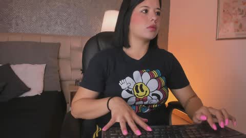 Ahmara  online show from 8, 4, 2026