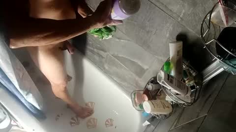 Snapshot of ahappyhippie chatting on 19, 12, 2024 ahappyhippie online show from 19, 12, 2024