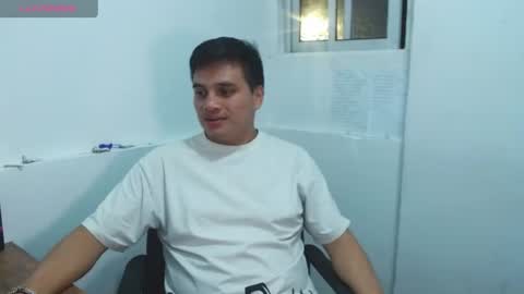 Snapshot of ahntony__69 chatting on 21, 6, 2026 ahntony 69 online show from 21, 6, 2026