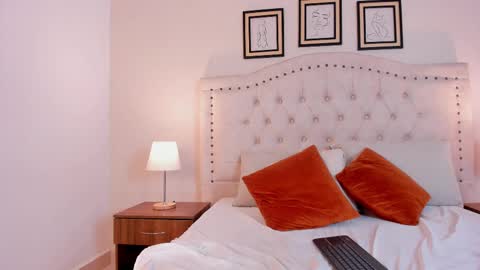 ahsly_ms online show from 25, 2, 2025