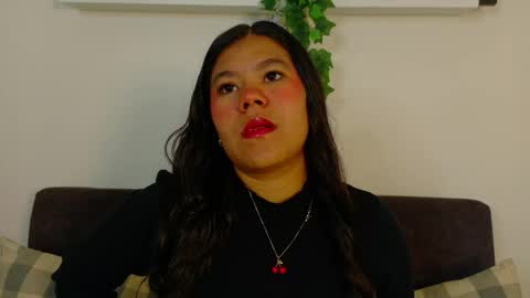Snapshot of ahslyevans__ chatting on 20, 4, 2026 AHSLY online show from 20, 4, 2026