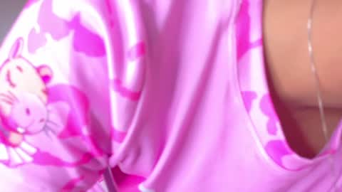 Snapshot of ahslyevans__ chatting on 2, 5, 2026 AHSLY online show from 2, 5, 2026