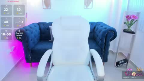 Snapshot of aida_adams chatting on 19, 5, 2026 AIDA ADAMS online show from 19, 5, 2026