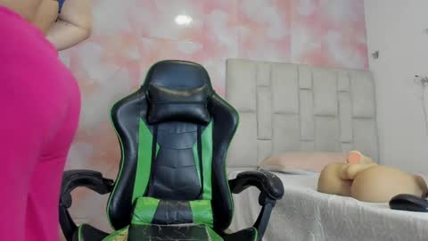 Snapshot of aida_rose chatting on 5, 6, 2026 karoline online show from 5, 6, 2026