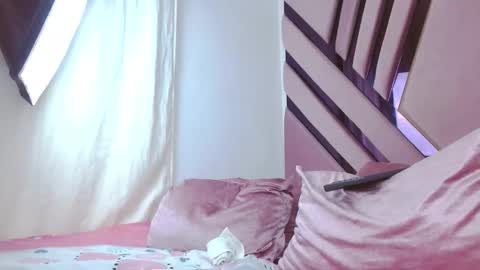 Snapshot of aiilynsmiith chatting on 18, 10, 2025 aiilynsmiith online show from 18, 10, 2025