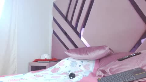 Snapshot of aiilynsmiith chatting on 24, 11, 2025 aiilynsmiith online show from 24, 11, 2025