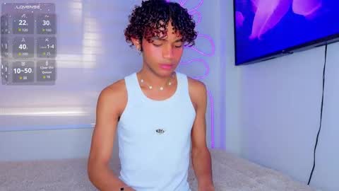 Aaron Winter online show from 7, 2, 2026