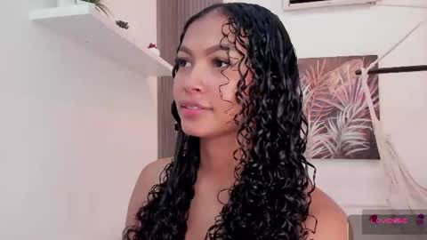 Snapshot of ailann_ chatting on 15, 7, 2026 Alisson online show from 15, 7, 2026