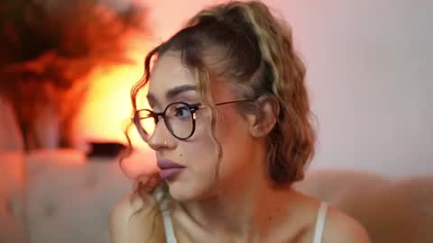 Snapshot of aileenaxa chatting on 12, 6, 2026 Aileen online show from 12, 6, 2026