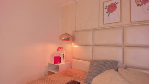 Aily Yozuko online show from 15, 4, 2026