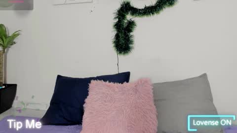 Snapshot of ainoa_pink chatting on 2, 12, 2025 Ainoa online show from 2, 12, 2025