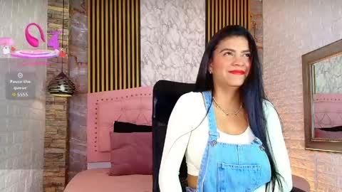 Snapshot of aisha__cambell chatting on 9, 5, 2026 aisha__cambell online show from 9, 5, 2026