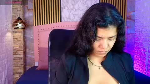 Snapshot of aisha__cambell chatting on 21, 5, 2026 aisha__cambell online show from 21, 5, 2026