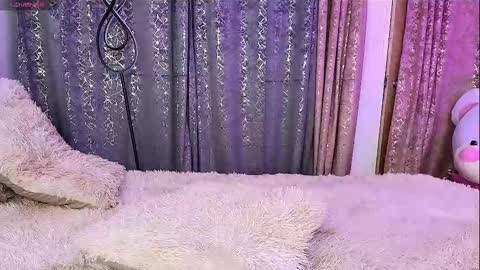 Ash             INDEPENDET MODEL  online show from 21, 2, 2025