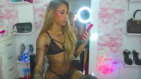 Snapshot of aisha_sex222 chatting on 12, 11, 2025 aisha_sex222 online show from 12, 11, 2025