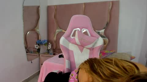 aisha_violeht online show from 7, 4, 2026