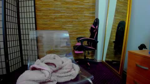 Aisha online show from 7, 2, 2026